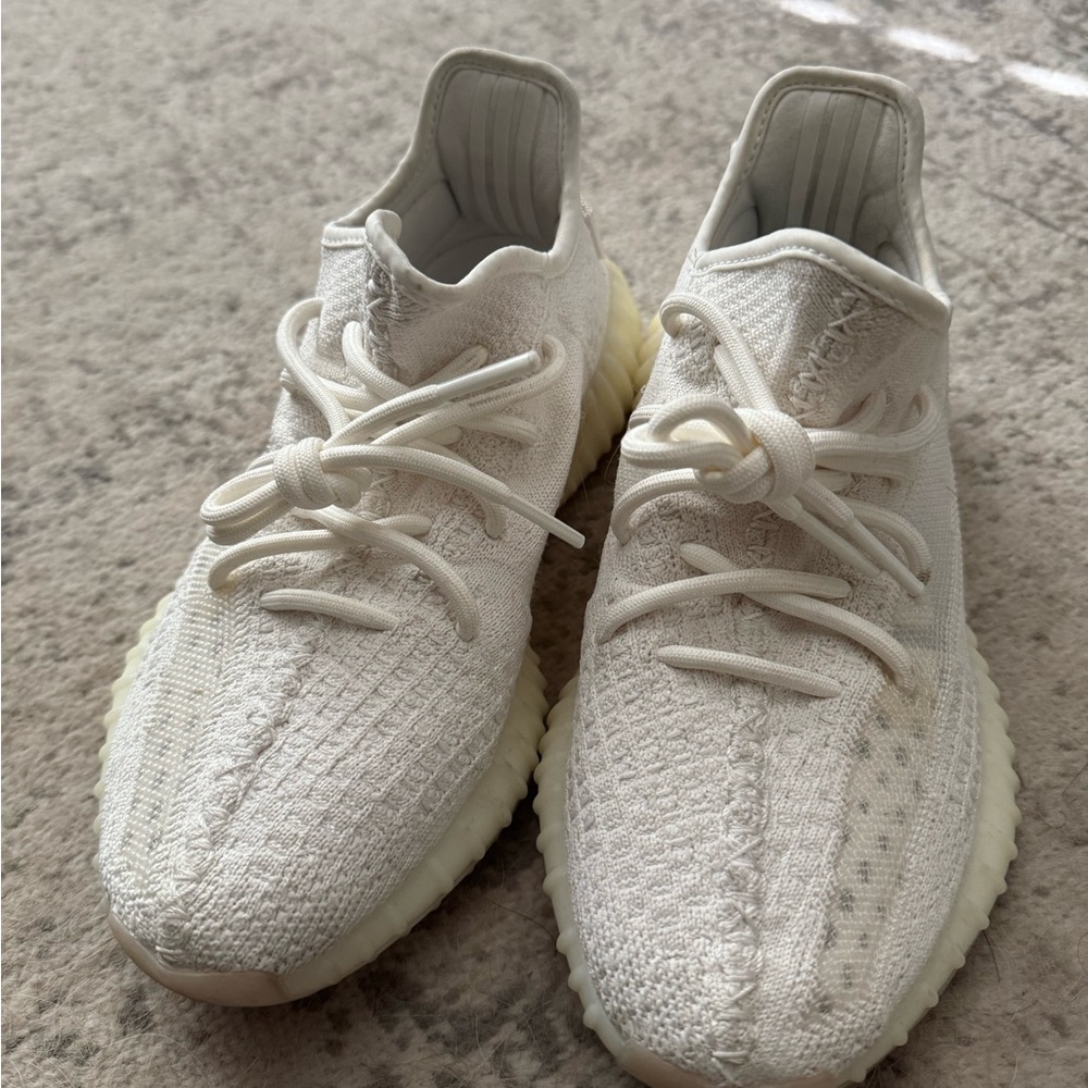 Yeezy 350 V2 Bone